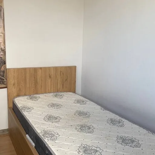 Кровать с подъемным механизмом, матрас