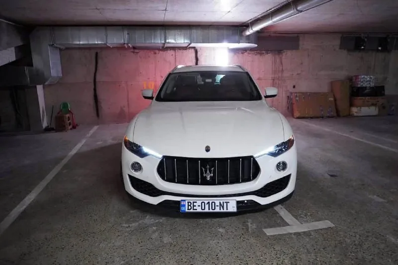 Maserati Levante SQ4 1