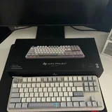 Монитор GIGABYTE, клавиатура DARK PROJECT 3