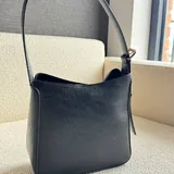 Женская рубашка, свитер Zara, сумка Mango 8