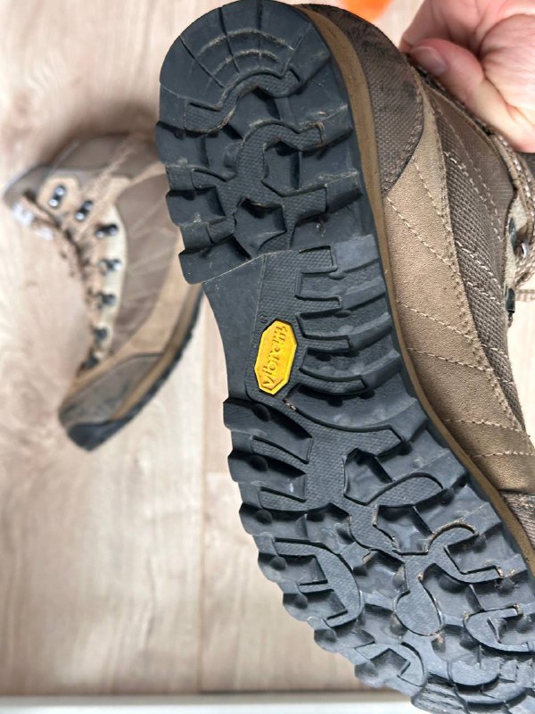 Ботинки треккинговые Technica Vibram 2