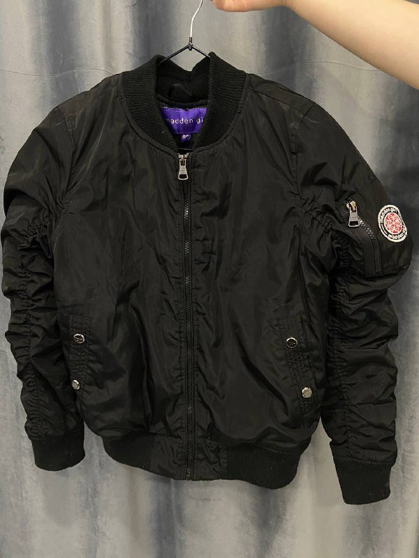 Куртка-бомбер черная с оранжевой подкладкой размер S