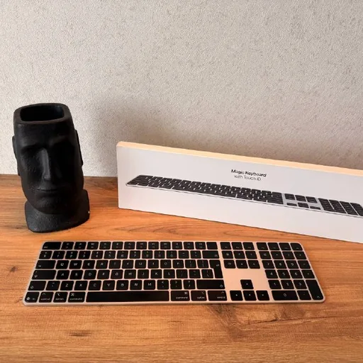 Magic Keyboard, Magic Trackpad, коврик под клавиатуру