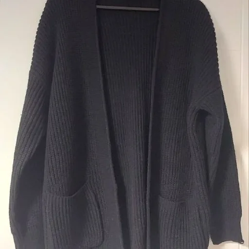 Кардиган, кофта Zara, флиска Oysho, свитер Lee