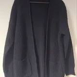 Кардиган, кофта Zara, флиска Oysho, свитер Lee 1