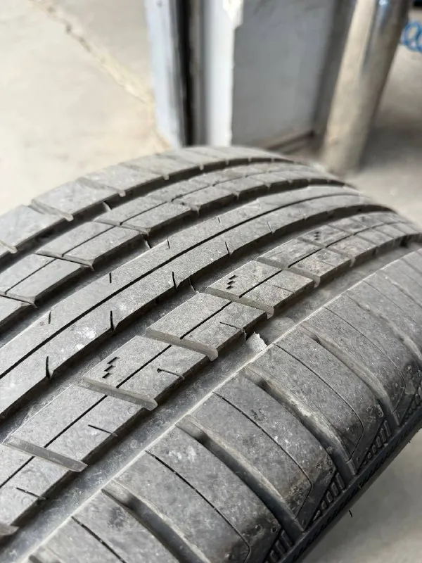 Летние шины 255/40 R21 1