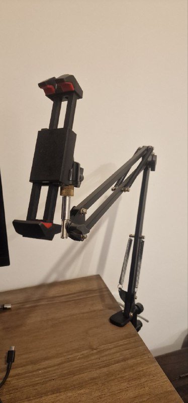 Кронштейн пантограф для телефона планшета микрофона на струбцине