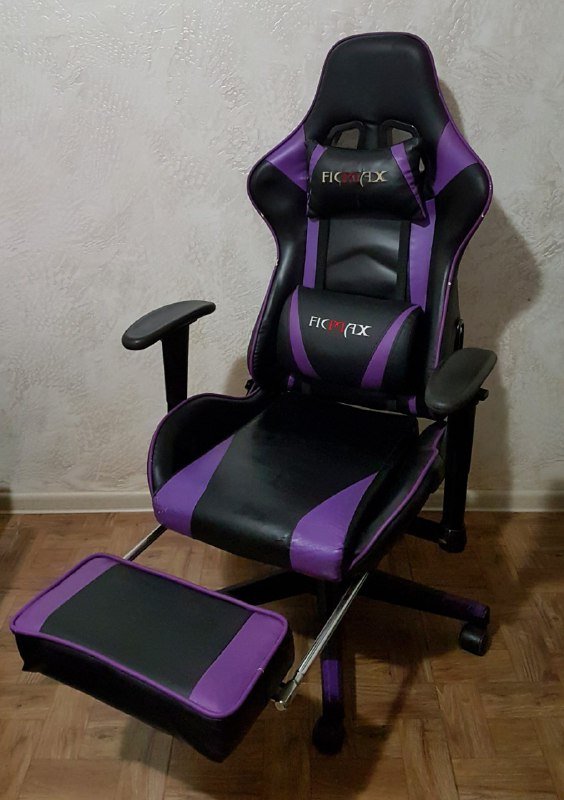 Игровое кресло геймерское