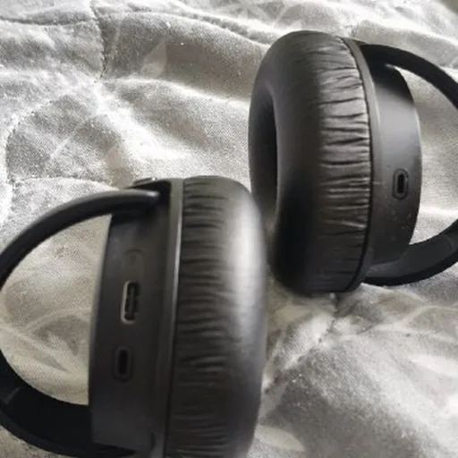 Беспроводные наушники JBL Tune 670NC
