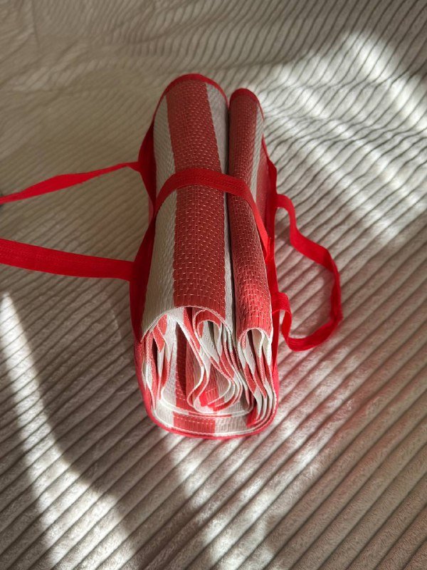 Деревянная полка, подставка, пляжный зонт, коврик для йоги, сидушка, декоративные подушки, пледы 4