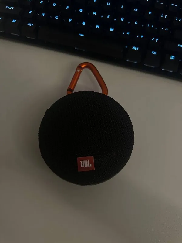 Skullcandy Crusher Evo, AirPods 4 ANC, HyperX Alloy FPS, HyperX Cloud II, JBL Clip 2 8