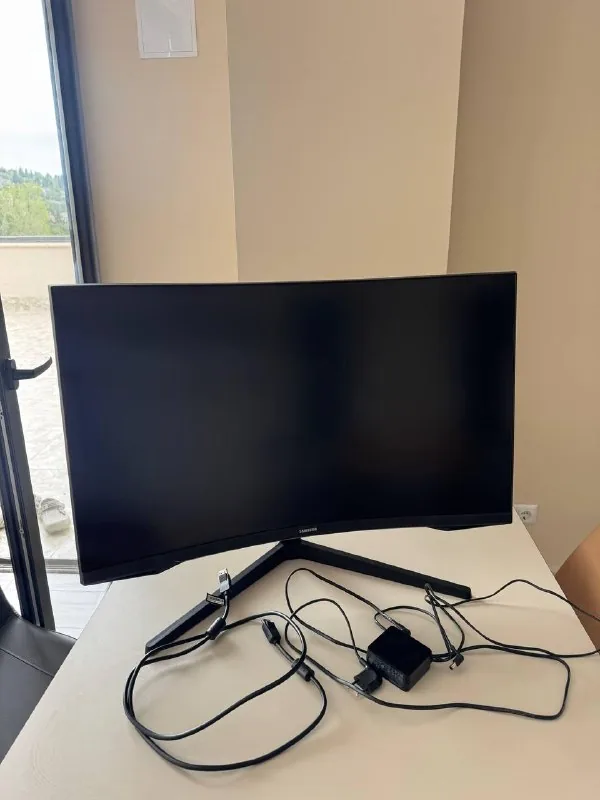 Samsung Odyssey G5 32 монитор 1