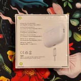 Apple Watch Ultra, AirPods Pro 2 4