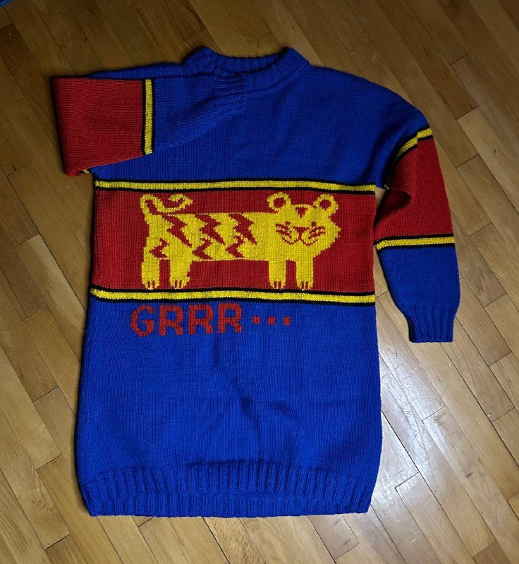 Теплый длинный свитер ручной работы с тигром, размер М