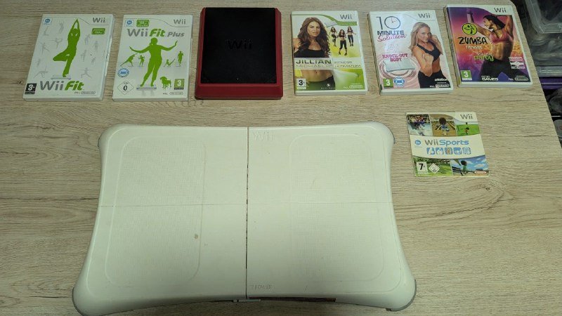 Игровые консоли Wii U, Wii, PS3, PS Vita с играми и аксессуарами 4