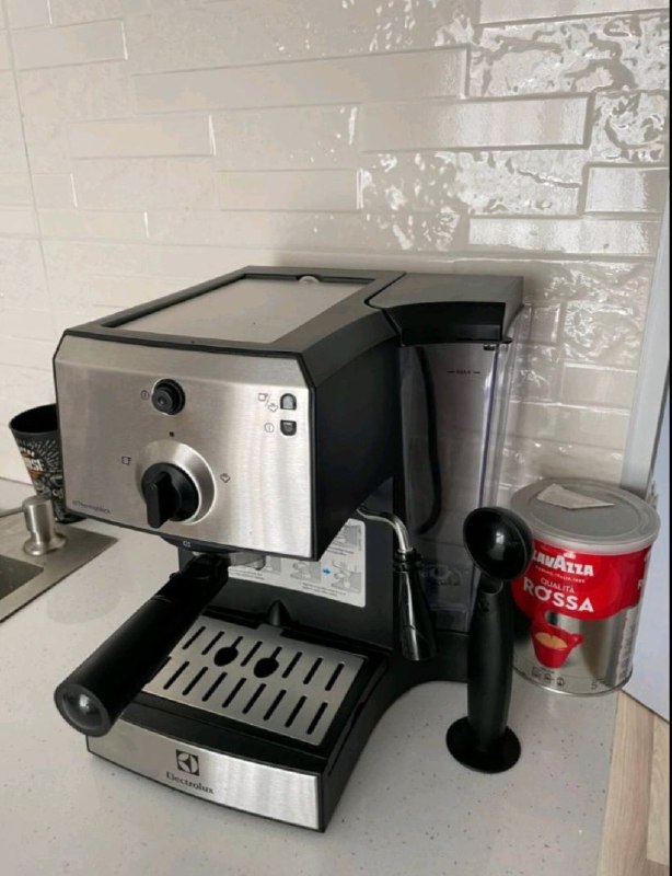 Кофемашина Electrolux с капучинатором