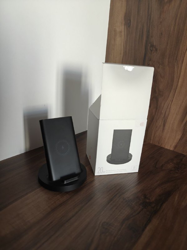 Беспроводная зарядка Xiaomi Mi 20W Wireless Charging Stand