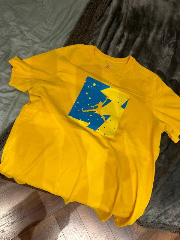 Кроссовки Jordan Nike air 38,5, футболки размер L 3