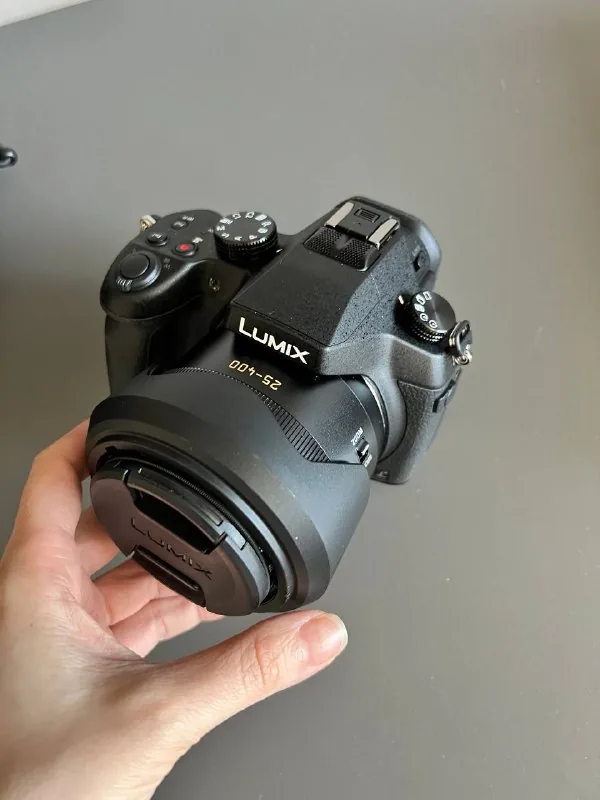 Камера LUMIX, сумка 1