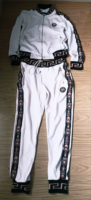 Спортивный костюм размер М