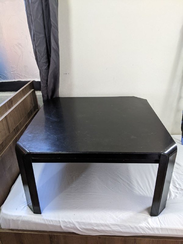 Кровать с матрасом, журнальный столик, диван, бутербродница, костыли, кресло-подушки