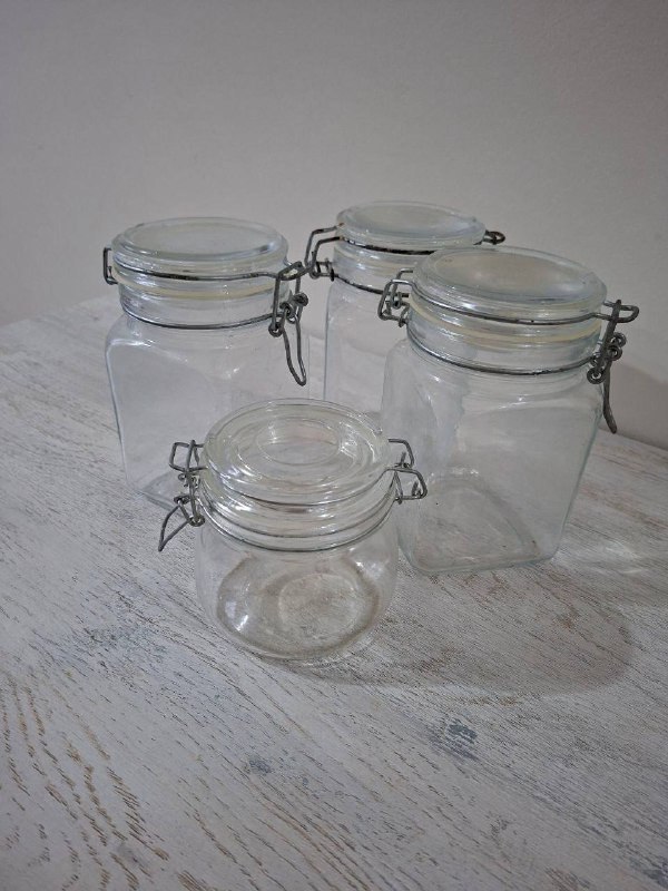 Стеклянные герметичные банки 1л, 0.5л