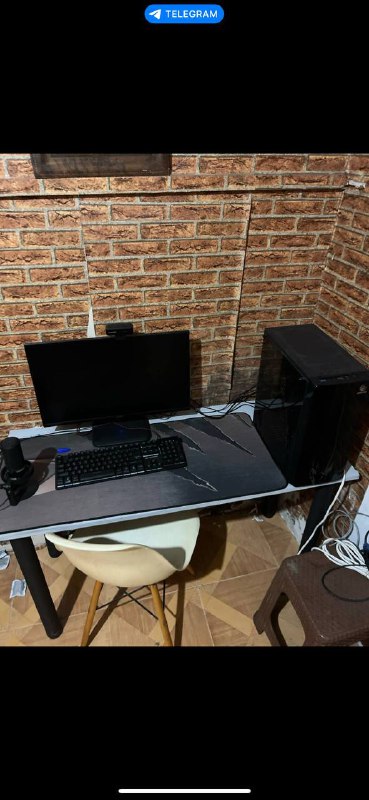 Компьютерный комплект с монитором Acer, клавиатурой, мышкой, веб-камерой и аксессуарами 7