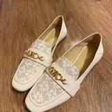Сандали Puma, лоферы Michael Kors 4
