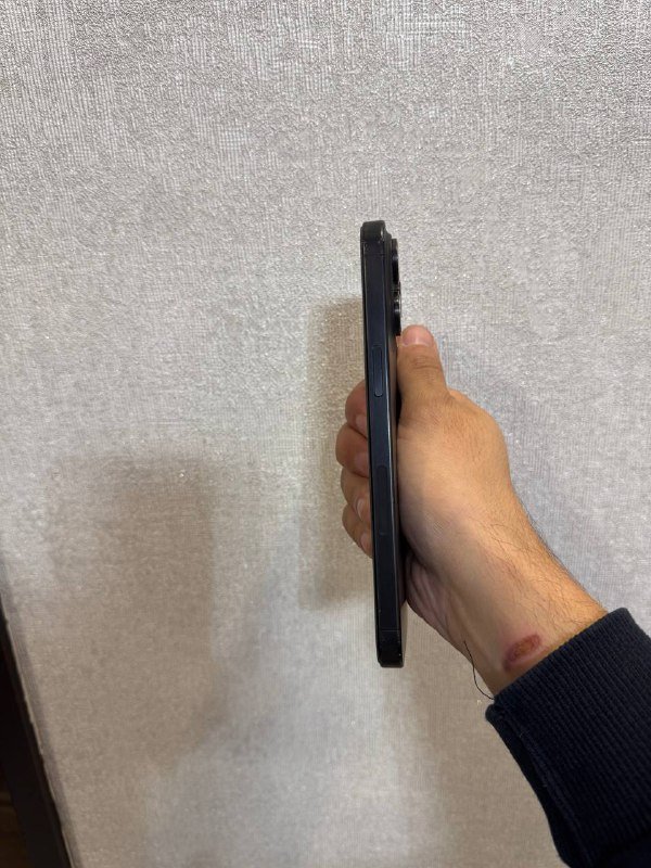 iPhone 15 Pro Max 256gb с чехлом 2