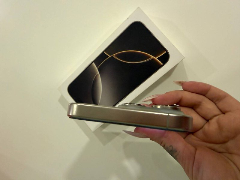 iPhone 16 pro 128GB 7