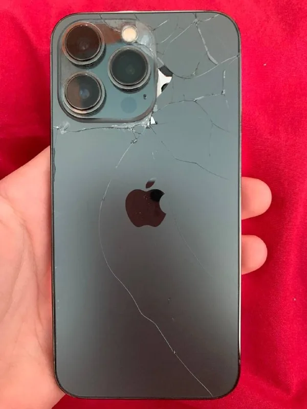 iPhone 13 Pro 1
