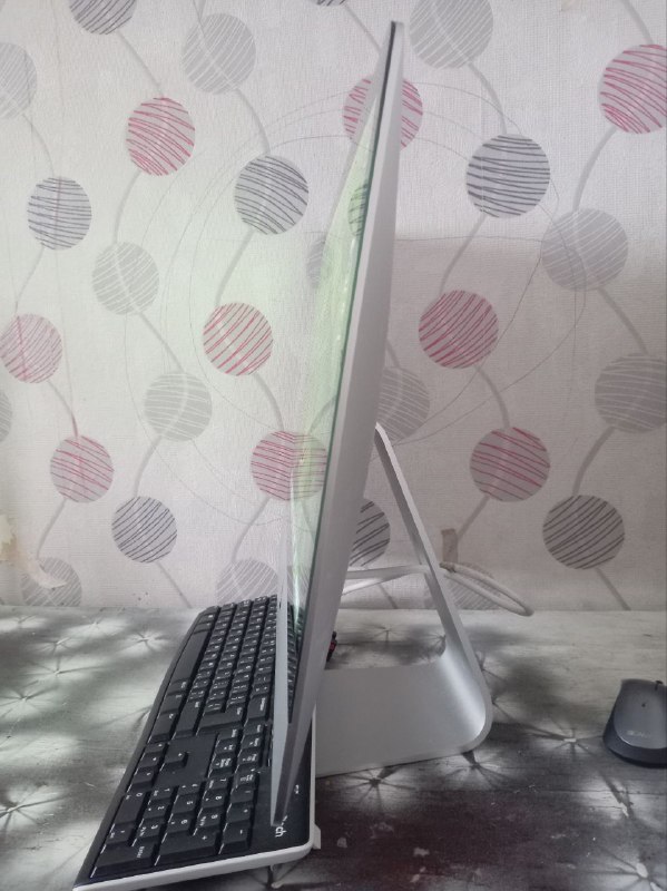 IMac с мышкой 2