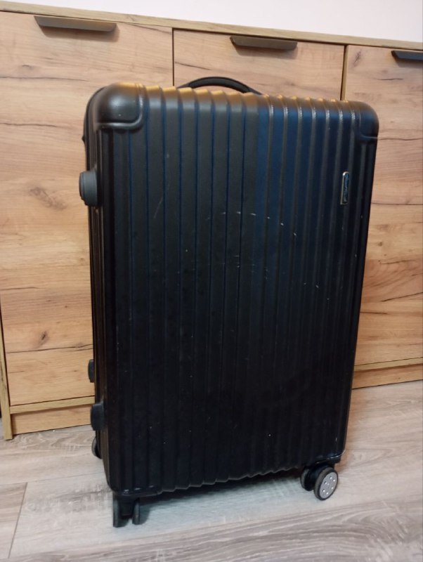 Чемодан размера L