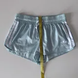 Женские шорты Adidas 2