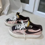 Женские Nike кроссовки, белые, бежевые 3