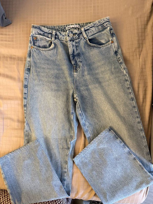 Джинсы Zara
