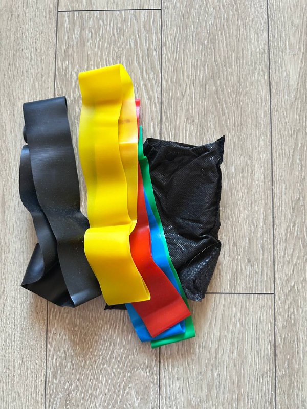 Книга, фитнес резинки, авоська, защита для ребенка, бандаж, микрофон, весы, селфи палка, вентилятор 2