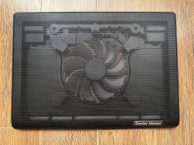 Охлаждающая подставка для ноутбука CoolerMaster 15.6"