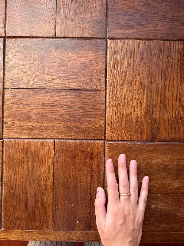 Стол из дерева 2