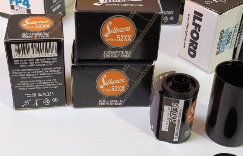 Asahi Pentax K1000 SE фотоаппарат с объективами и пленками 7