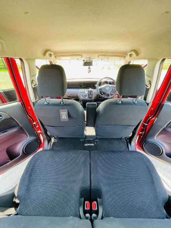 Honda N-One Premium красный автомобиль 6