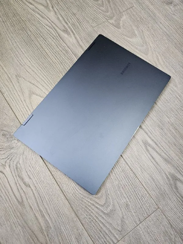 Ноутбук-трансформер Samsung Galaxy Book Pro 360 1