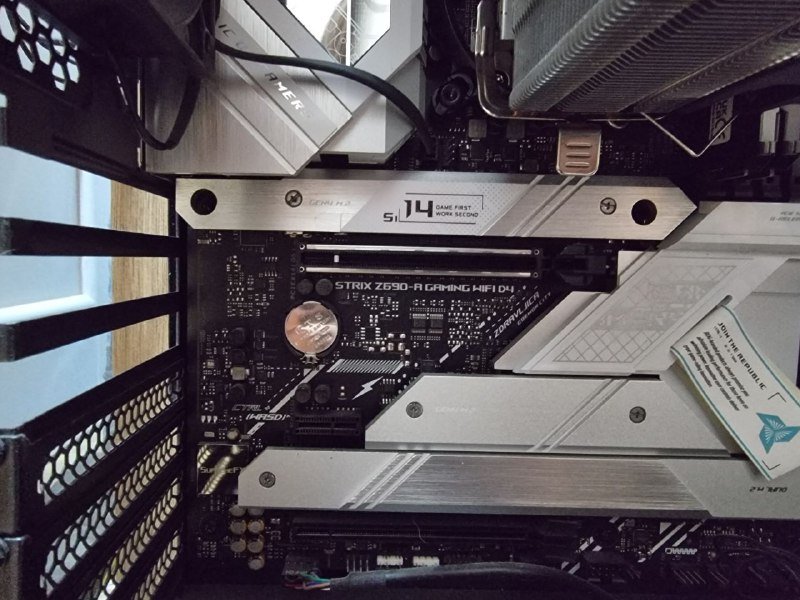 Процессор i5-13400, материнская плата Asus Rog Strix Z690-A, память, водянка, блок питания, корпус 3