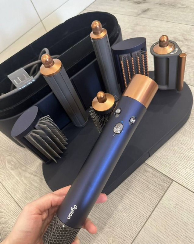 Dyson стайлер