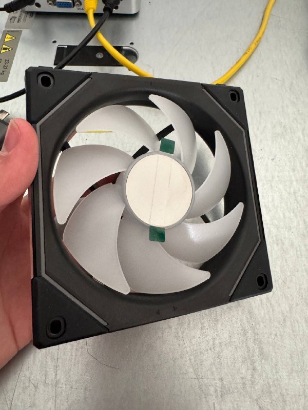 кулер Lian Li SL-INF 120 RGB