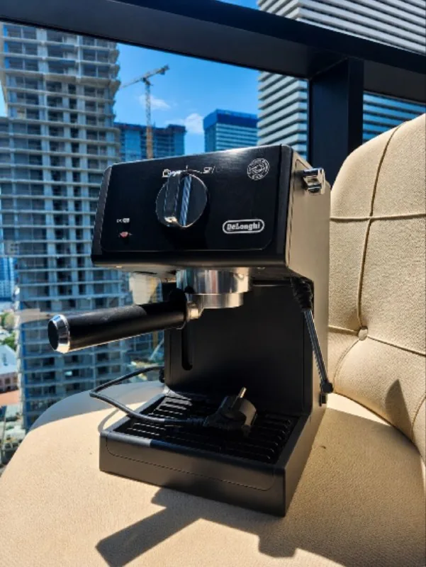 Кофеварка DeLonghi 1