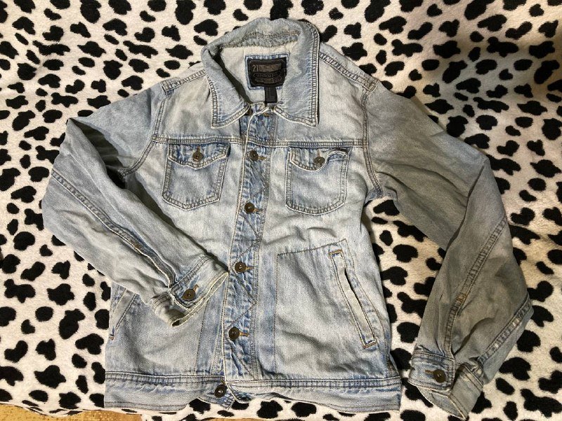 Джинсовая куртка