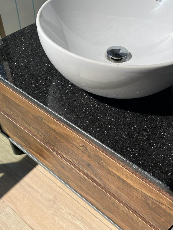 тумба с гранитной столешницей и раковина 3