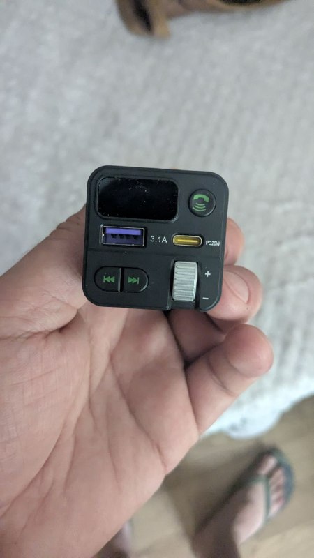 Автомобильное зарядное устройство с Bluetooth и USB