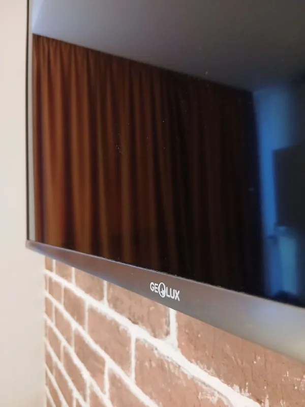 Телевизор Geolux Smart TV 50" 1